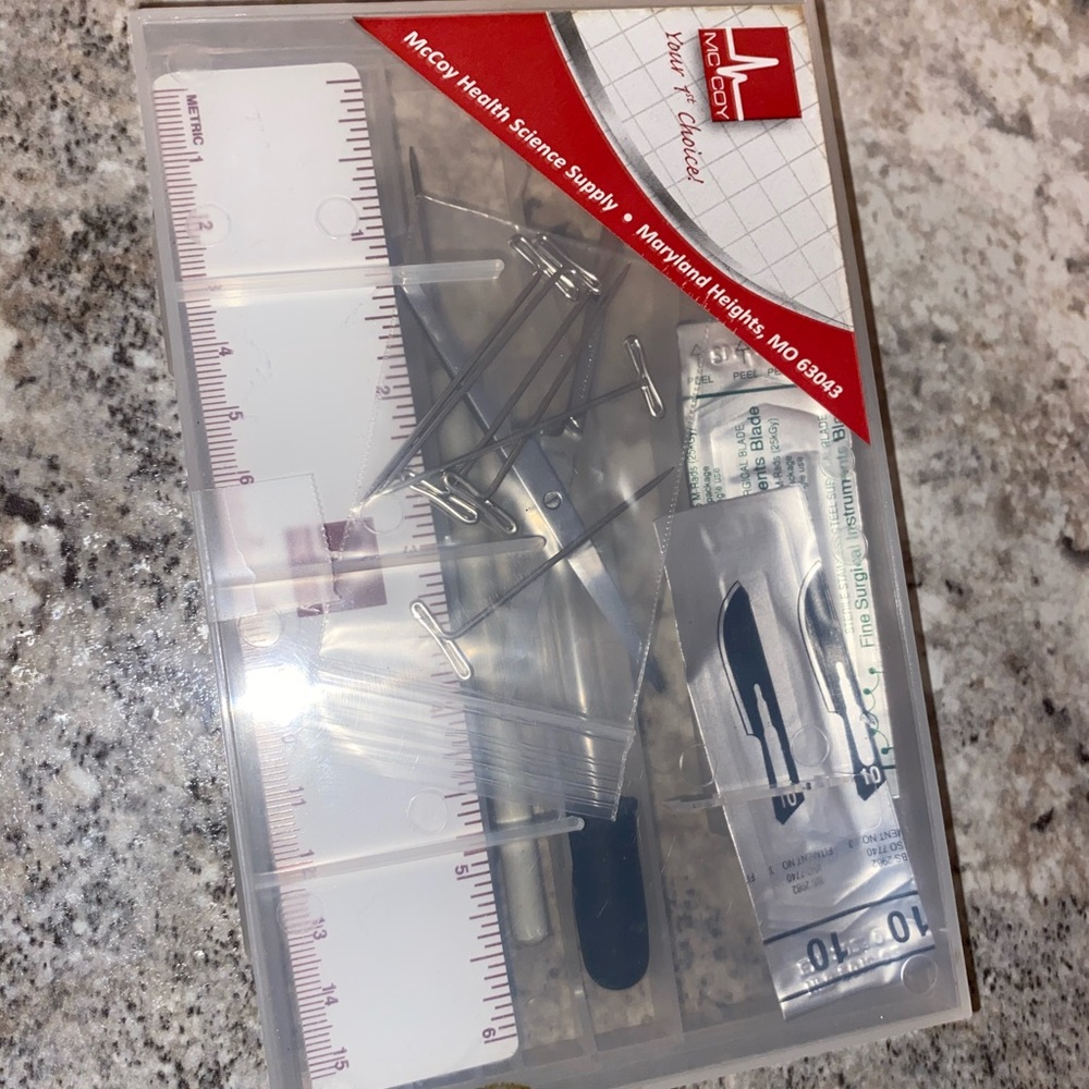 Biology dissection kit, brand new